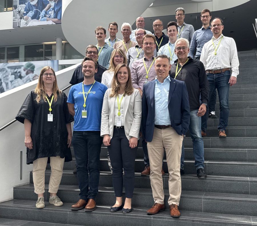 Beitragsbild: Konsortialtreffen der Projektbeteiligten bei der Drägerwerk AG & Co. KGaA in Lübeck, Quelle: IFA