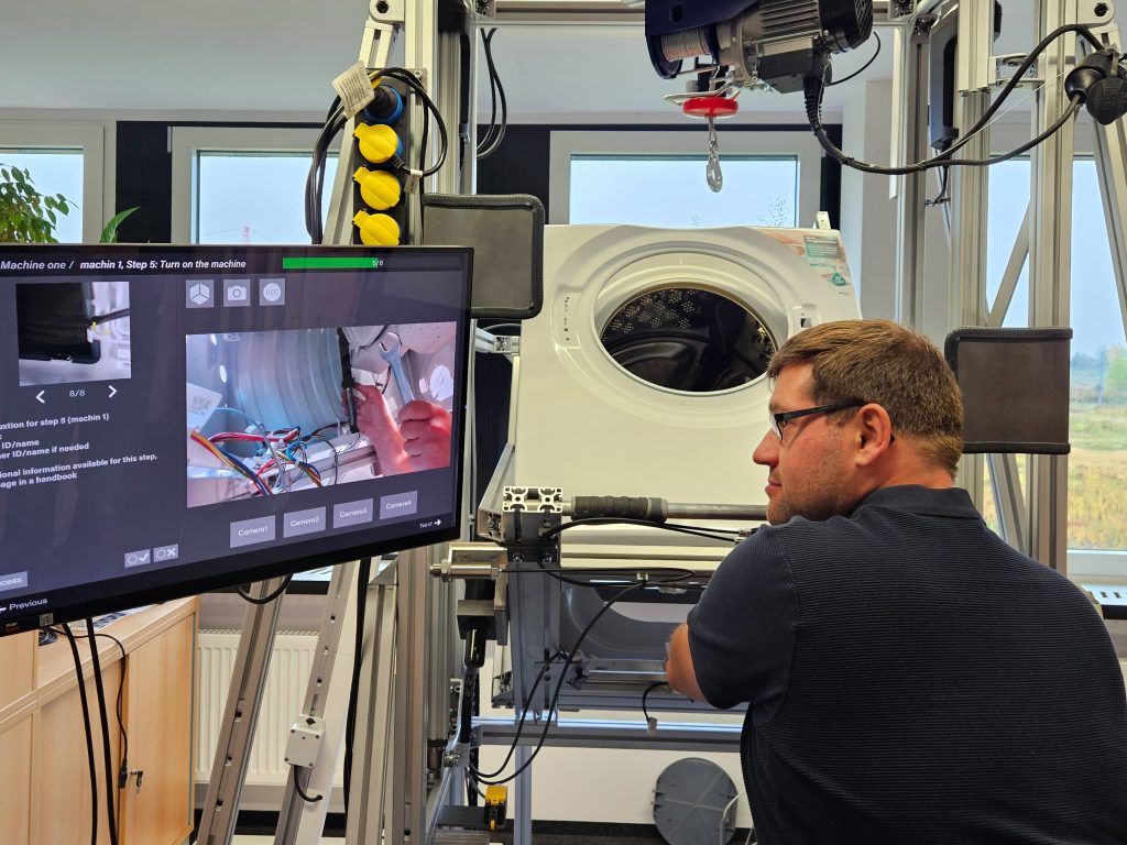 Beitragsbild: AR-KI-Station während des Einsatzes im Testbetrieb. | Quelle: TU Chemnitz