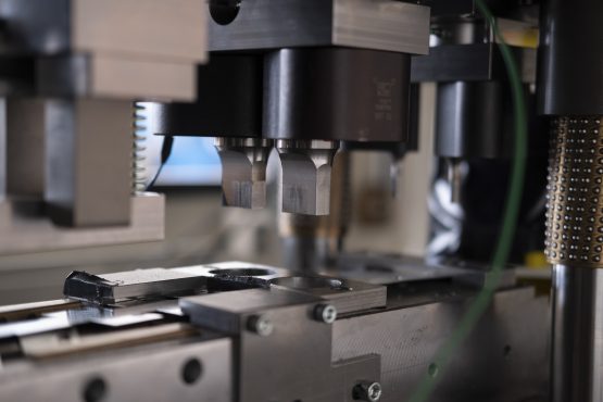 Beitragsbild: Stanzprozess | Quelle: PtU Darmstadt