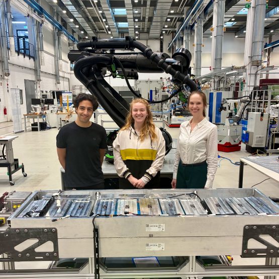 Bild 1: Forschungsteam des WZL im Rahmen des Projekts REVAMP | Quelle: WZL Aachen