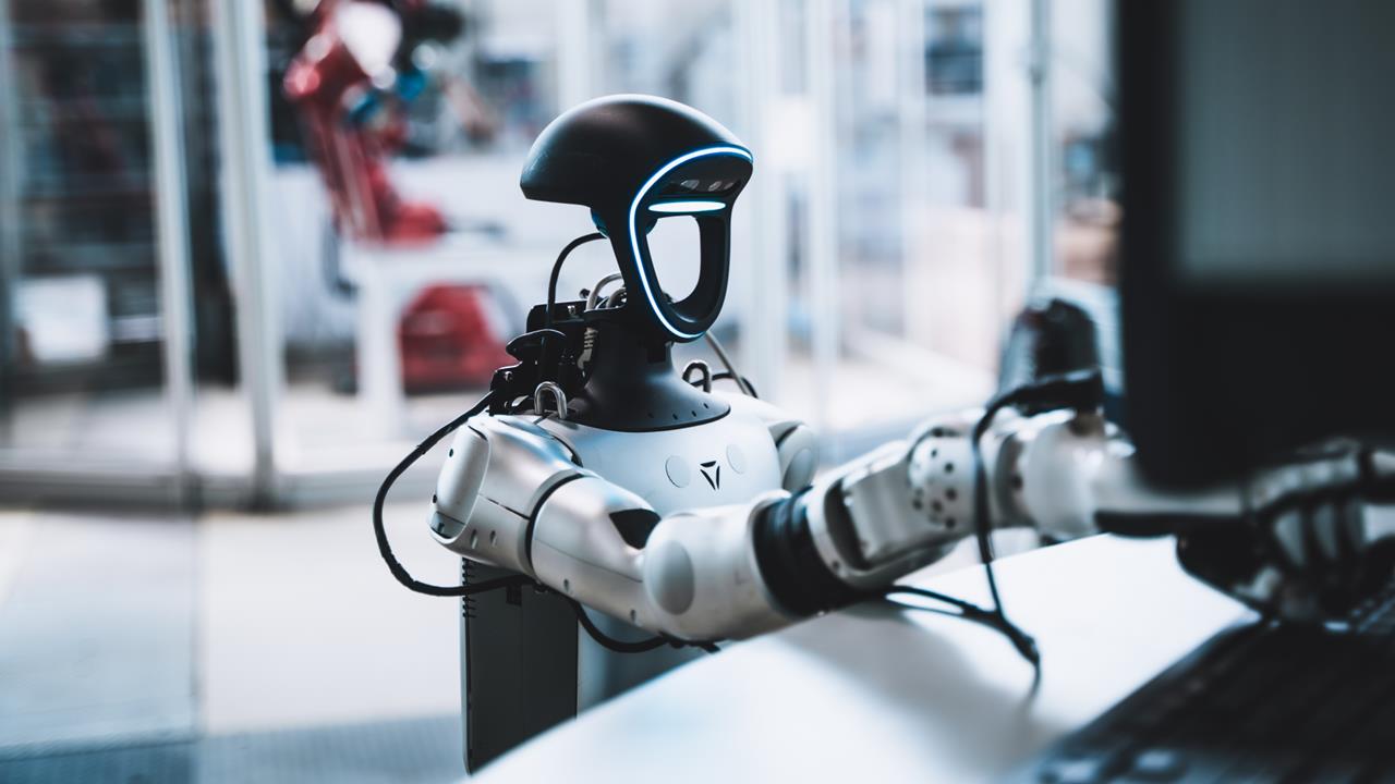 humanoider Roboter arbeitet