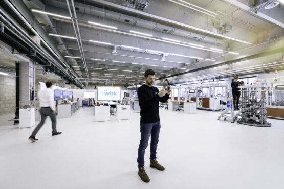 Versuchsumgebung der Ausbildungsfabrik Statorfertigung in der Karlsruher Forschungsfabrik | Quelle: wbk Karlsruhe, Bramsiepe