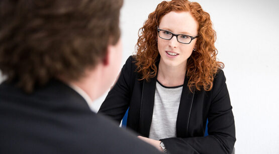 Nadine Wahl – Karriereberaterin am Karrierepool im persönlichen Beratungsgespräch © Karrierepool